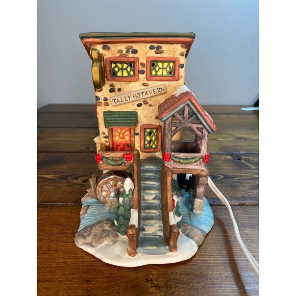 Vintage Christmas Streets Tally Ho Tavern 1999 Santas Village Ceramic Decoration - Picture 1 of 15